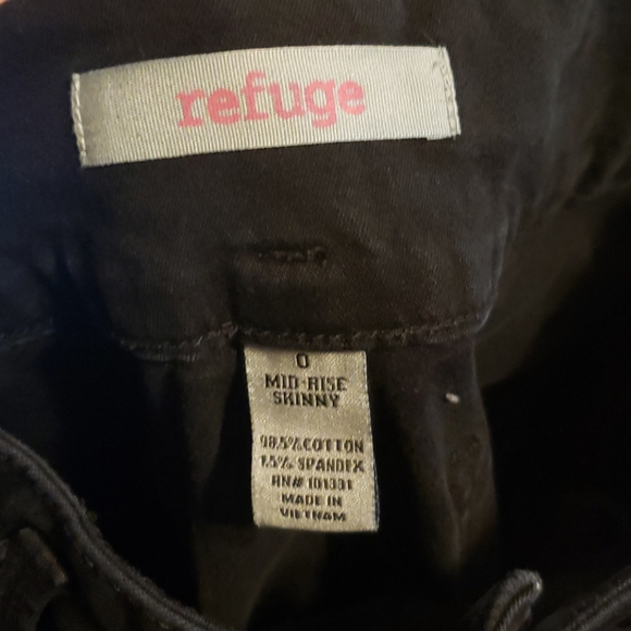 Black Mid-Rise Skinny Jeans - Picture 3 of 3